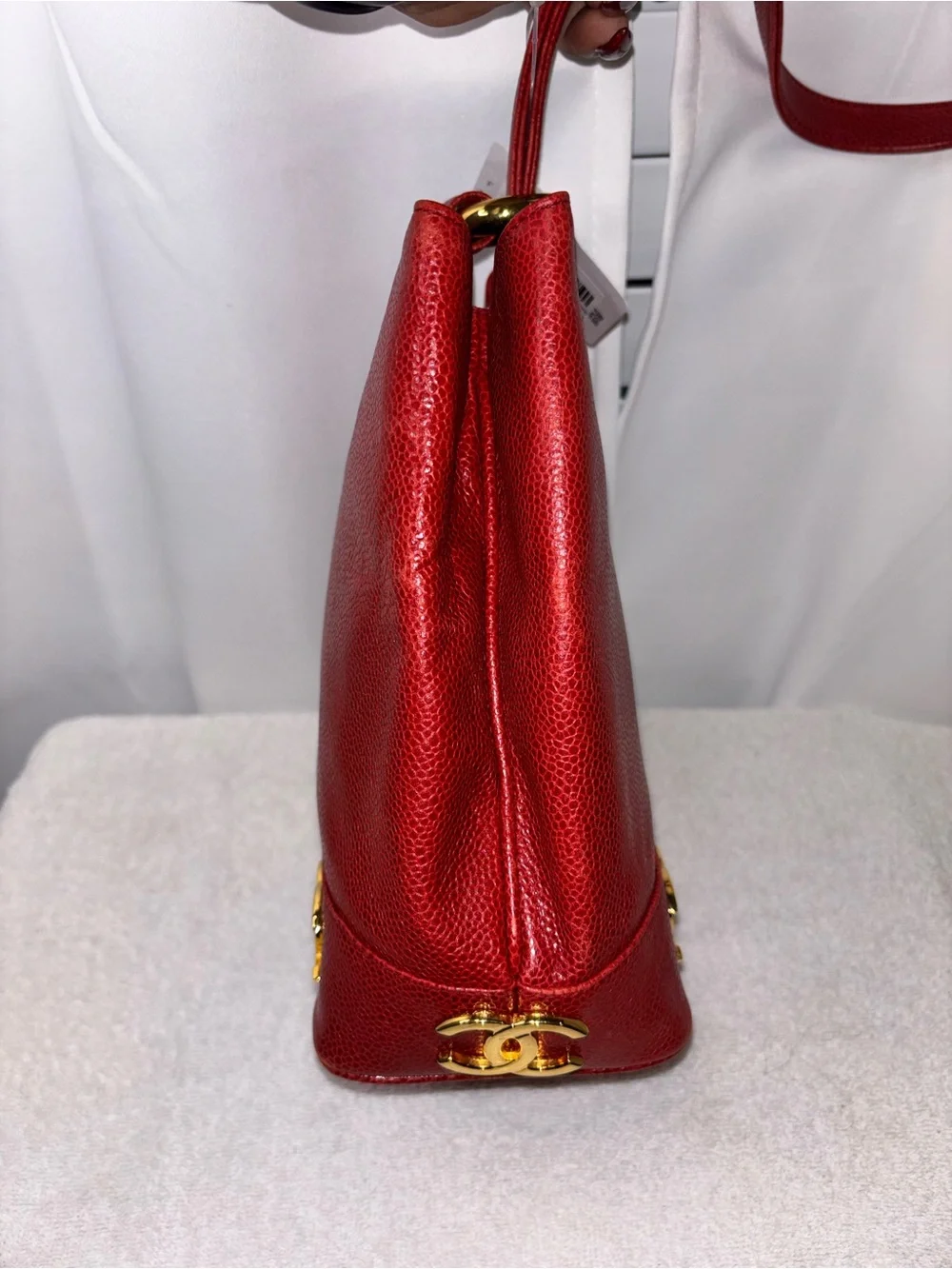 CHANEL Vintage Red Caviar Leather CC Logo Shoulder Bag Tote Gold HW